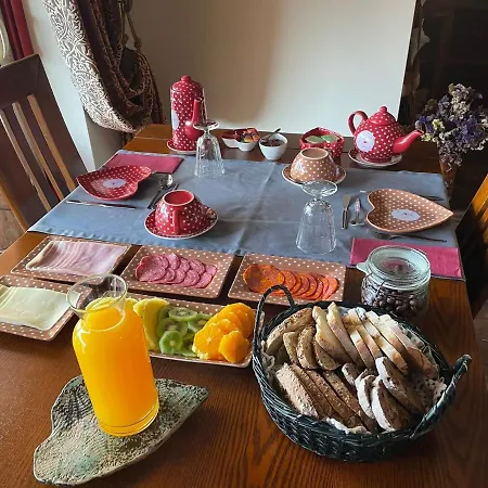 Bed & Breakfast Artvilla Cadaval