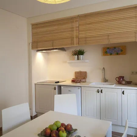 Artvilla Bed & Breakfast 4*
