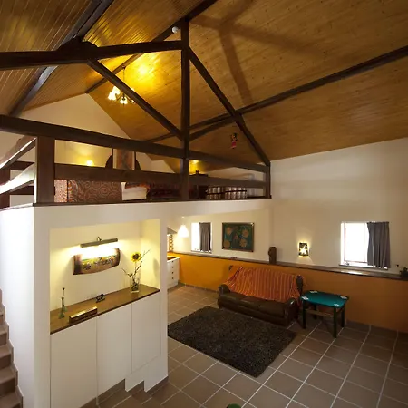 Bed & Breakfast Artvilla 4*